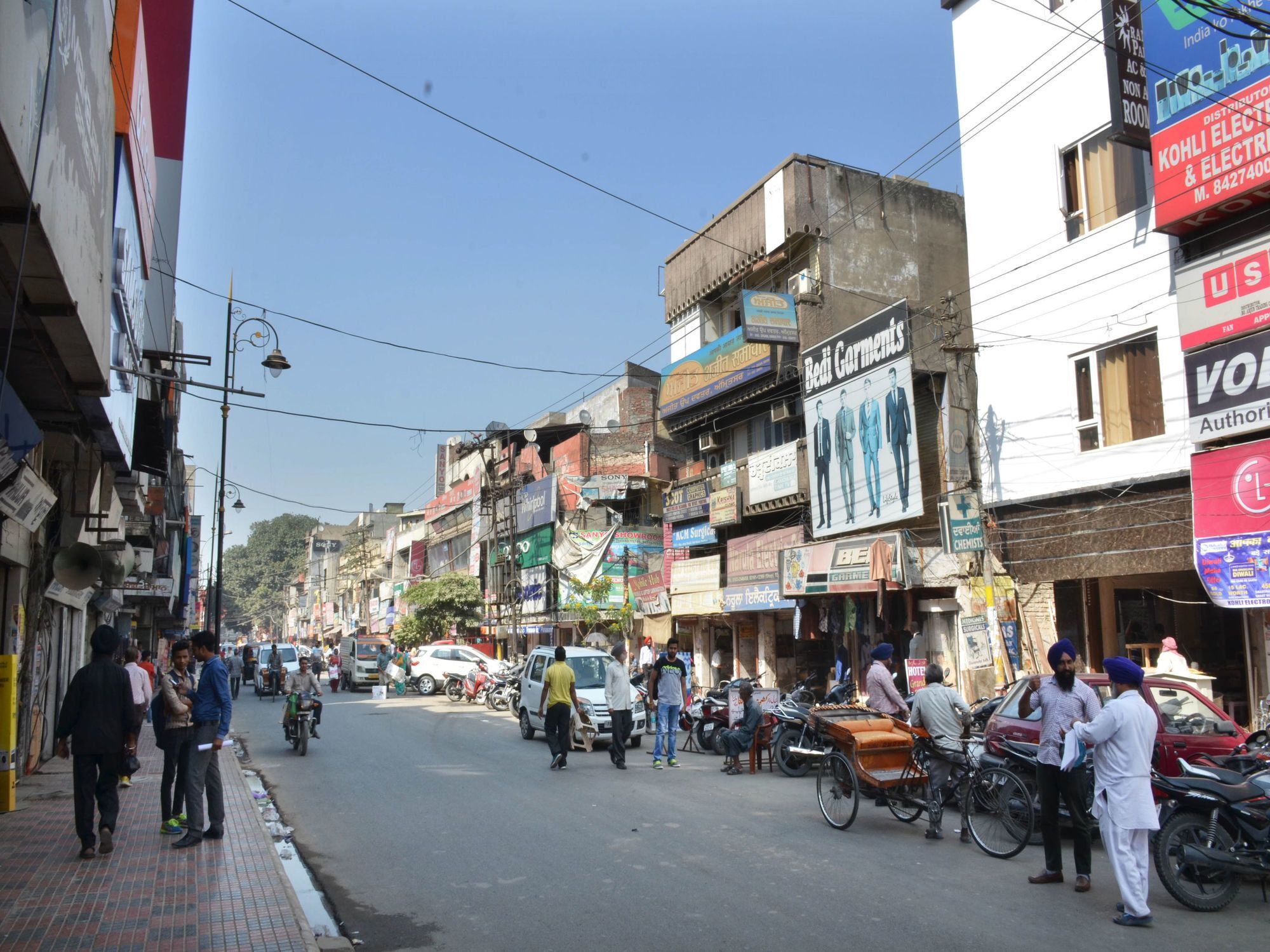 Oyo 7447 Grand Park Hotel Amritsar Exterior foto