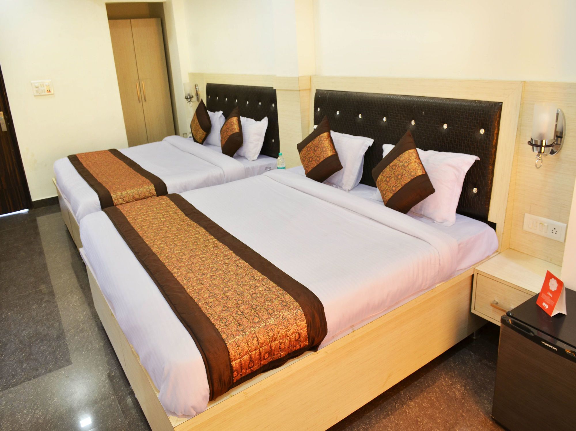 Oyo 7447 Grand Park Hotel Amritsar Exterior foto