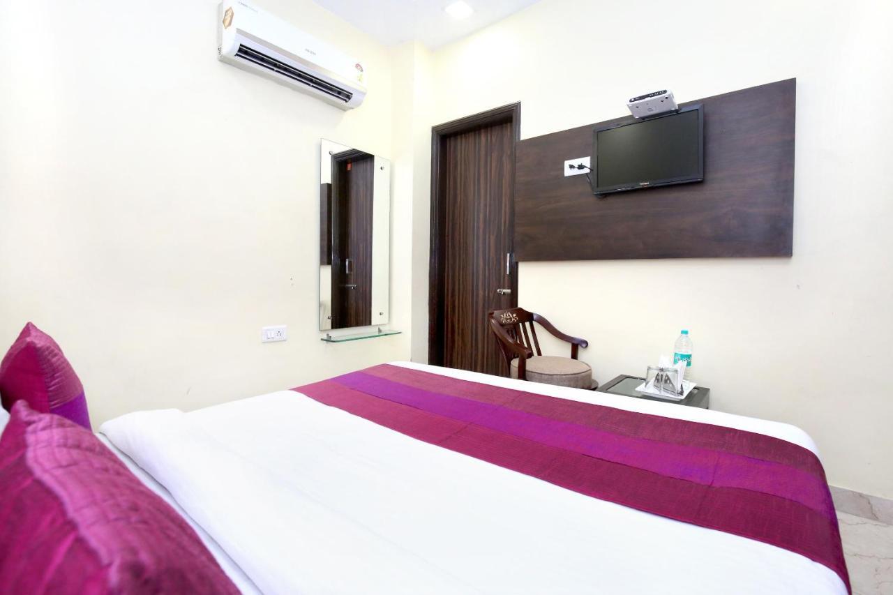 Oyo 7447 Grand Park Hotel Amritsar Exterior foto