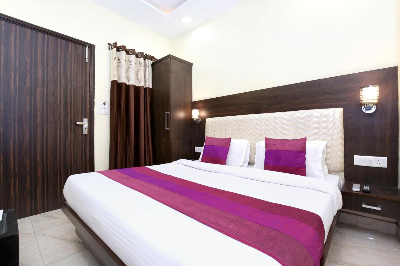 Oyo 7447 Grand Park Hotel Amritsar Exterior foto