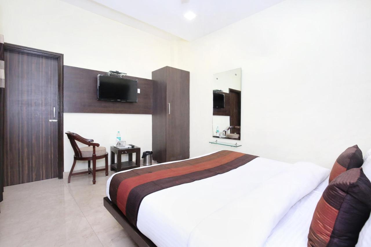 Oyo 7447 Grand Park Hotel Amritsar Exterior foto
